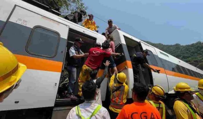 0005A806-incidente-del-treno-in-taiwan Incidente del treno in Taiwan