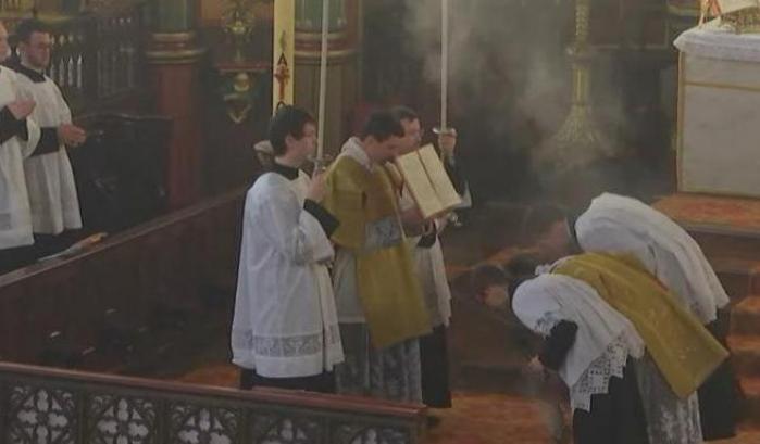 0005A905-messa-pasquale-a-parigi-senza-il-rispetto-delle-norme-anti-covid Messa pasquale a Parigi senza il rispetto delle norme anti-Covid