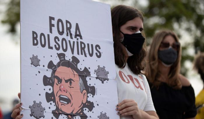 Il Brasile mette sotto scacco Bolsonaro: una legge per punire i crimini contro la democrazia