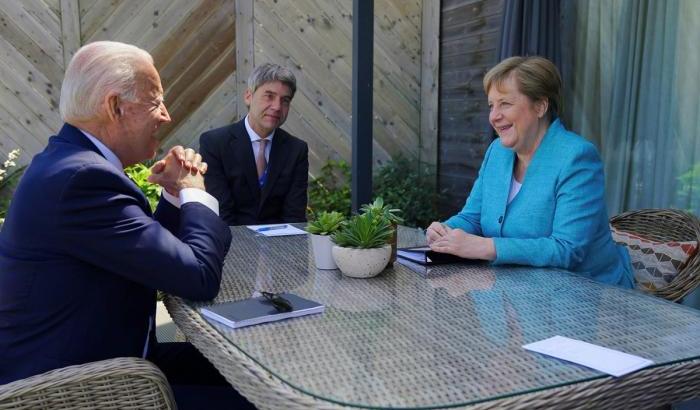 0005B696-biden-e-angela-merkel Biden e Angela Merkel