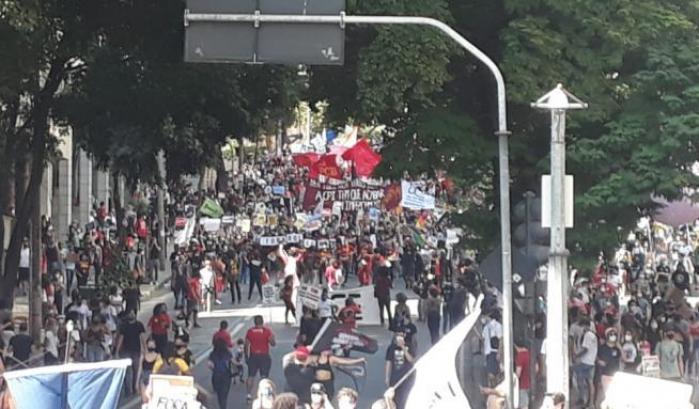 0005B769-proteste-contro-bolsonaro Proteste contro Bolsonaro