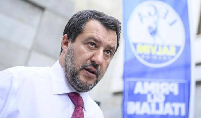 Salvini la vittima: "Nonostante menzogne e processi siamo ancora in testa ai sondaggi"