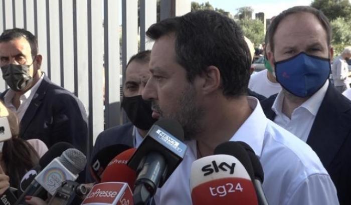 Matteo Salvini all'uscita dal carcere di Santa Maria Capua Vetere