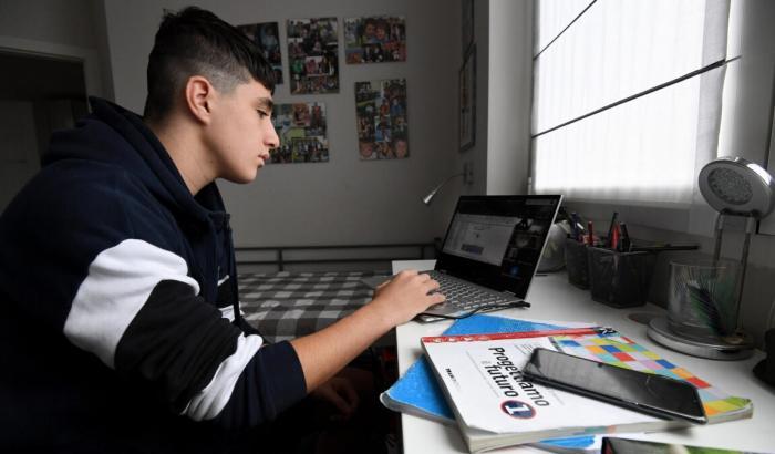 Gli effetti della Dad sull'apprendimento: la metà degli studenti termina gli studi impreparato