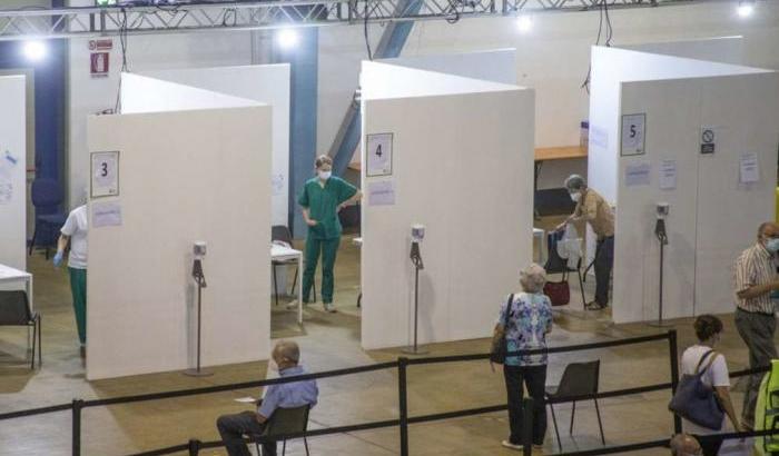 L'Ordine dei medici stima che il 20% non si vaccinerà: "Tocca a noi convincere gli over 60"