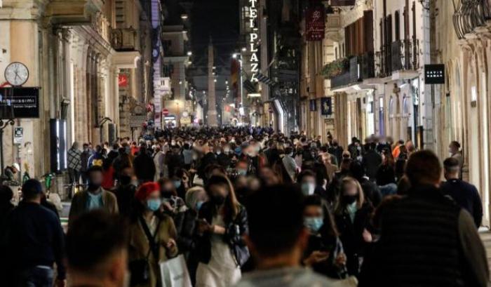 Assembramento a Roma