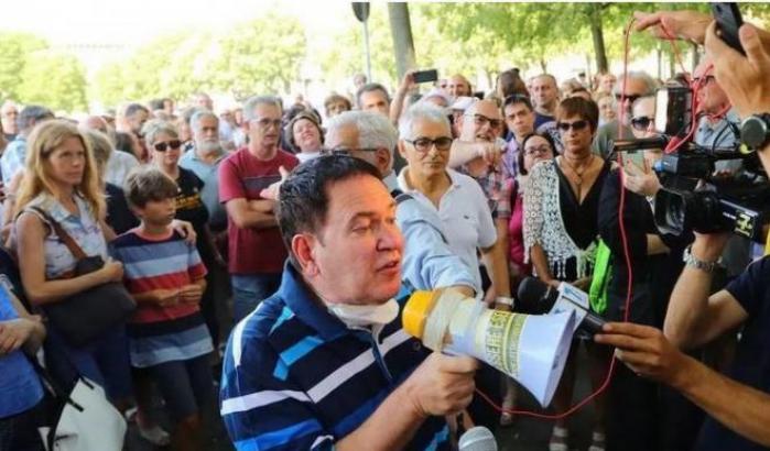 0005BF17-il-primario-pierluigi-garavelli-al-corteo-di-alessandria Il primario Pierluigi Garavelli al corteo di Alessandria