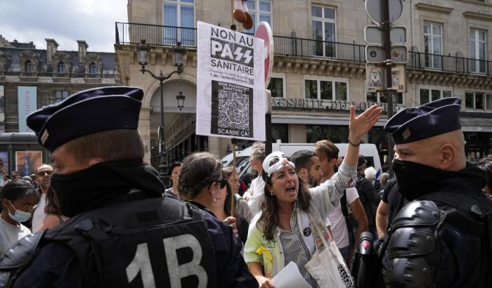 Manifestazioni anti pass in Francia
