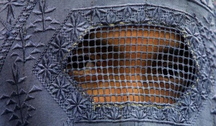 Storia delle donne afghane che hanno deciso di restare in mezzo a sciacalli e lupi