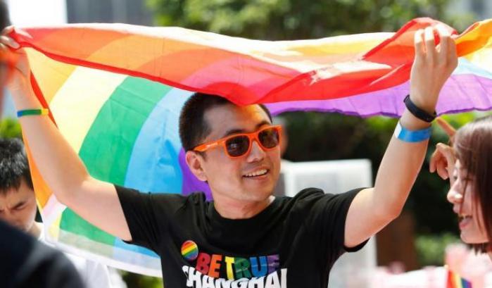 L'università di Shanghai ha chiesto una lista degli studenti Lgbtq+: "Da valutare il loro stato mentale"