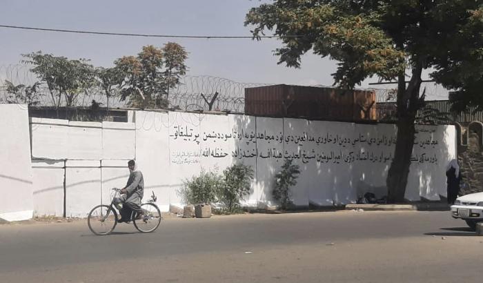 Il murale distrutto dai talebani