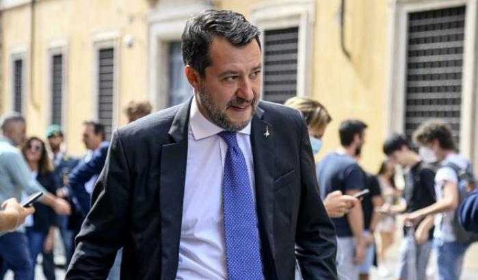 Salvini spara di nuovo a zero su stadi e cinema: "Apriamo tutto"