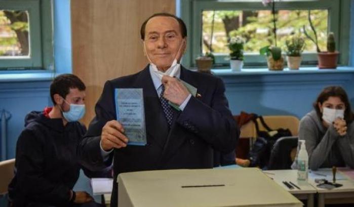 Berlusconi prende tempo con la federazione di destra: "Ci deve stare anche la Meloni"