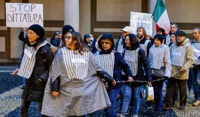 L'infermiera che ha sfilato vestita da deportata a Novara: "Non volevamo accostarci agli ebrei ma..."