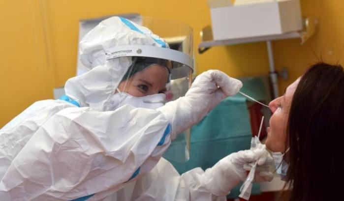 Focolaio Covid all’Umberto I di Roma nel reparto Trapianti: "Urgono terze dosi per infermieri e fragili"