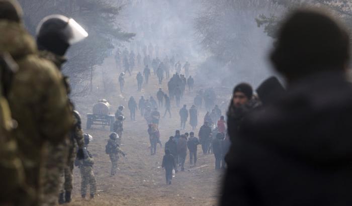 Migranti al confine tra Polonia e Bielorussia