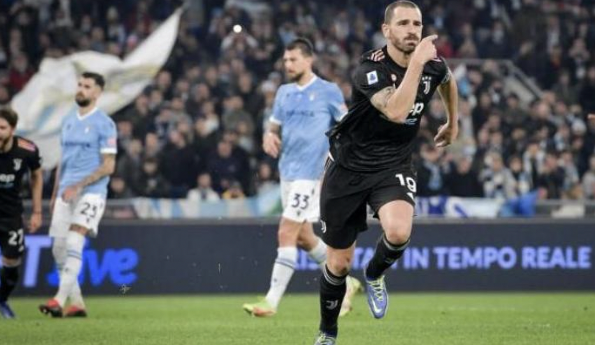 Bonucci realizza due rigori e la Juve batte la Lazio all'Olimpico