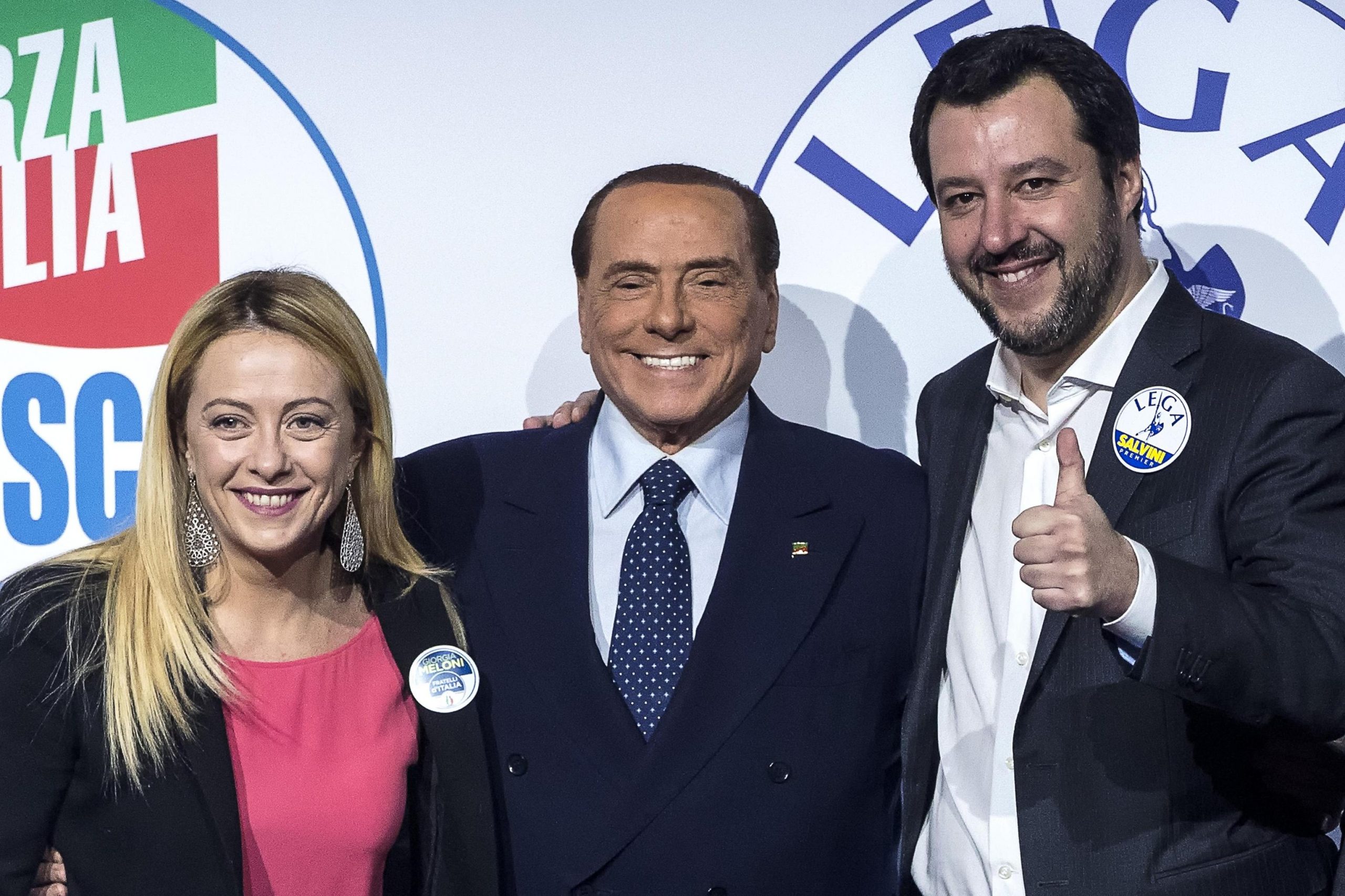 Il centrodestra davanti di sei punti. Il Pd resta il primo partito: ecco i dati Il centrodestra davanti di sei punti. Il Pd resta il primo partito: ecco i dati