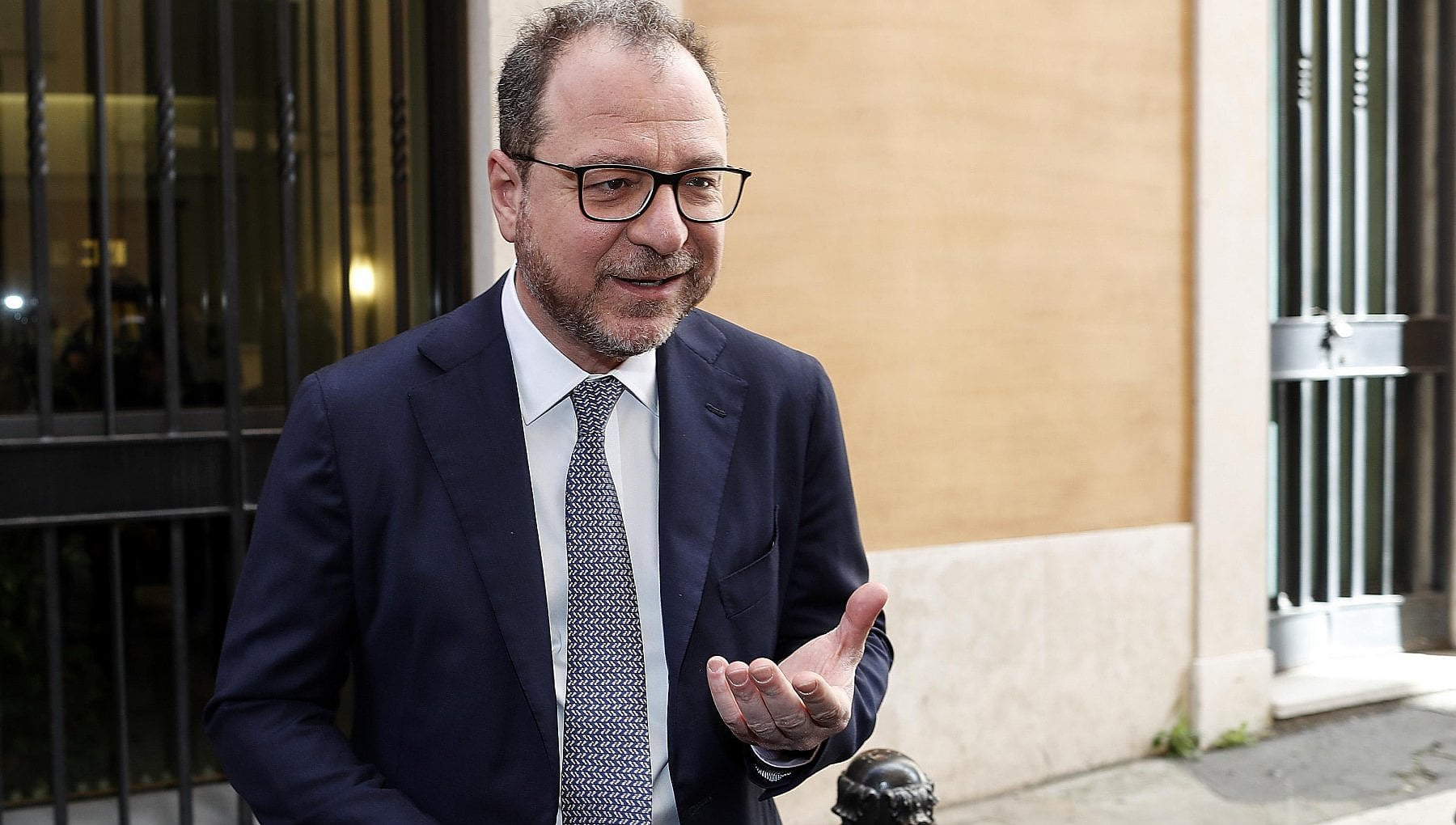 Mulè (Forza Italia) nella pole position degli zelanti: "Berlusconi è il mio candidato ideale per il Quirinale" Mulè (Forza Italia) nella pole position degli zelanti: "Berlusconi è il mio candidato ideale per il Quirinale"
