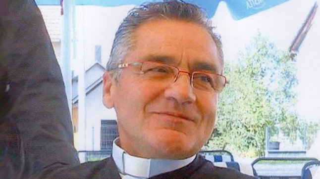 Il parroco no-vax prende il Covid e si pente: "Chiedo scusa per i miei atteggiamenti di ribellione" Il parroco no-vax prende il Covid e si pente: "Chiedo scusa per i miei atteggiamenti di ribellione"