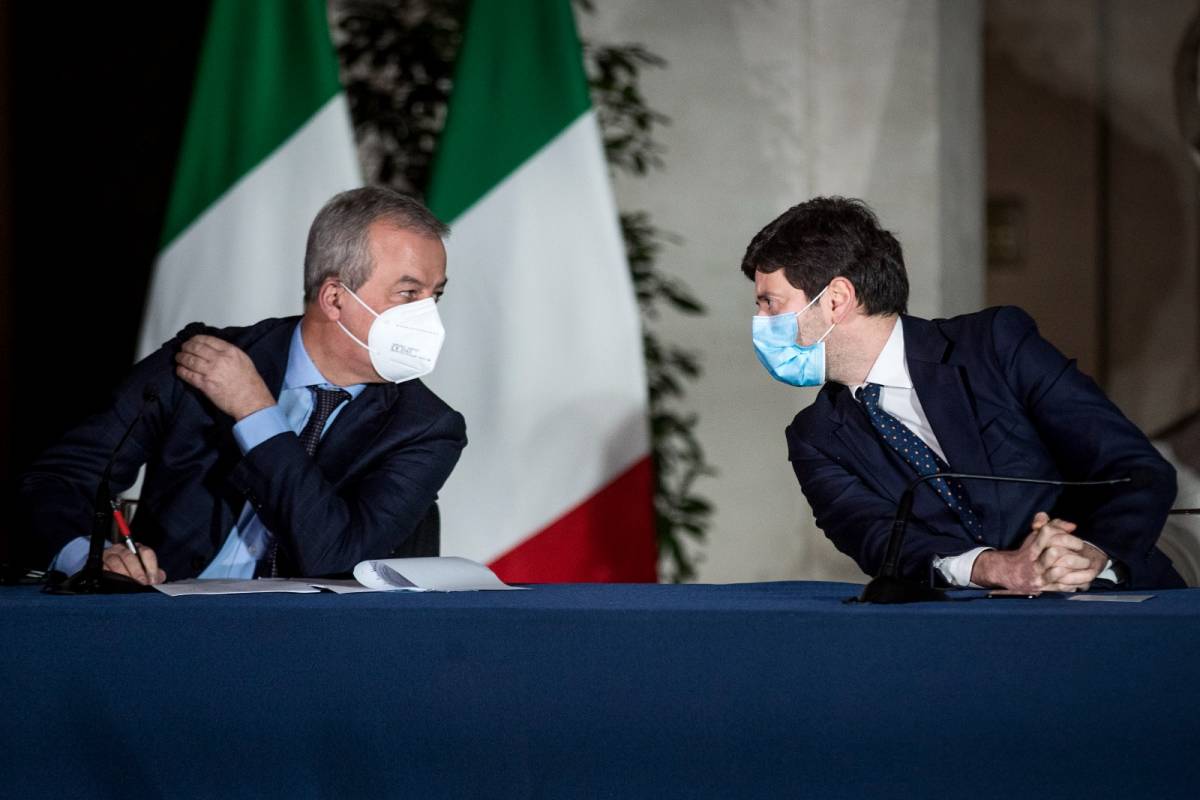 1623425566-photo-2021-06-11-17-29-59 (1) In arrivo il nuovo Super Green pass per il lavoro: sarà (quasi) lockdown per i no vax