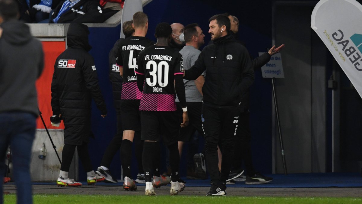 Sospesa per gli insulti razzisti la partita tra Duisburg e Osnabrueck