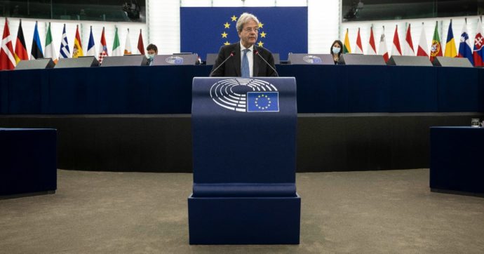 Gentiloni_1200-690×362 La Ue apre la procedura d'infrazione contro la Polonia: "Ha violato il diritto comunitario"