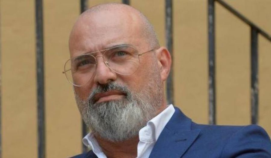 Bonaccini: "Supereremo la quarta ondata, gli squadristi no-vax non ci fermeranno"