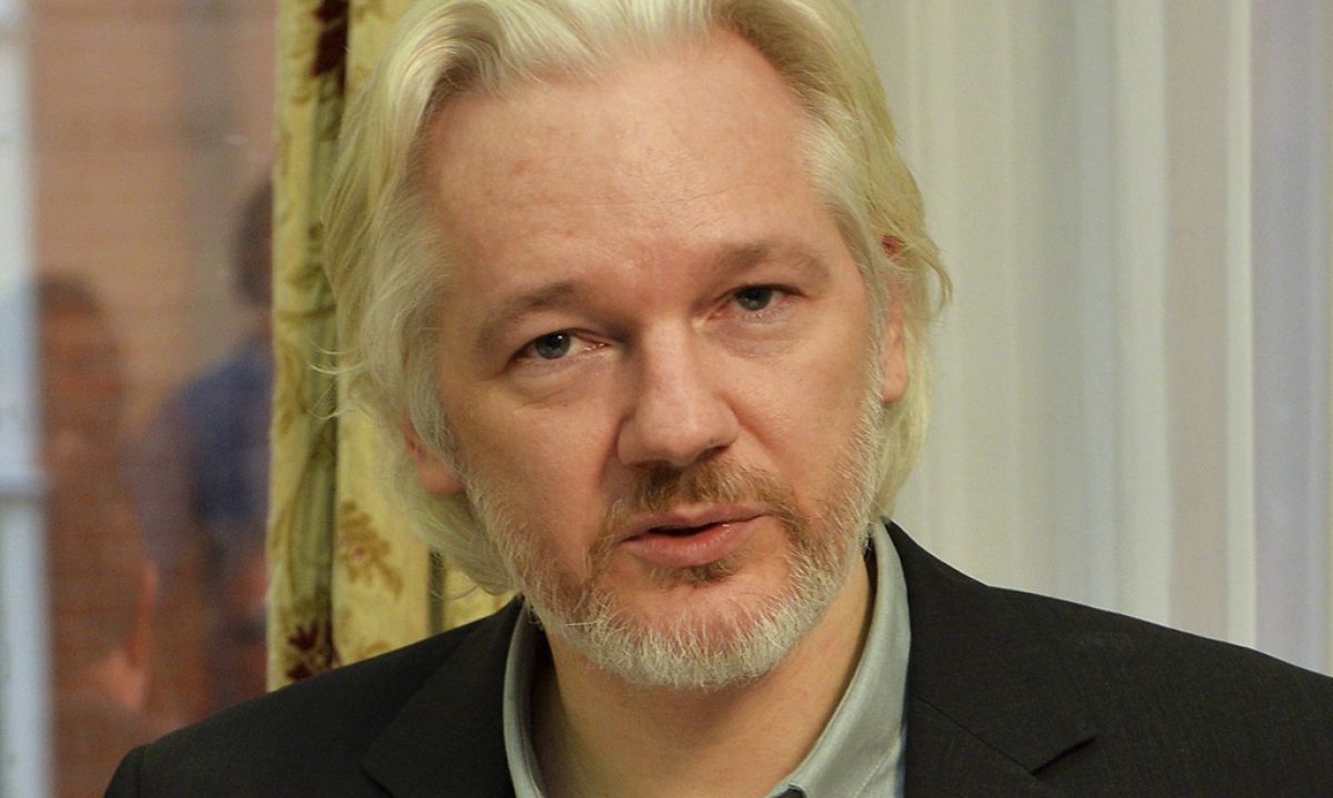 Crudeltà inglese contro Assange: la vendetta del potere segreto