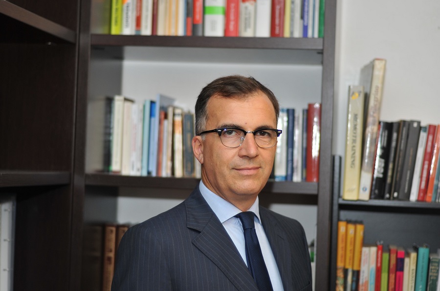 Mentre piangiamo 133 mila morti di Covid l'assessore della Lega finanzia i corsi no-vax Mentre piangiamo 133 mila morti di Covid l'assessore della Lega finanzia i corsi no-vax
