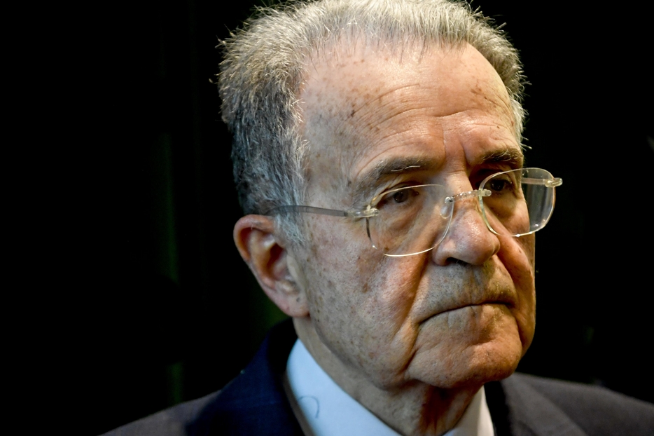 Ucraina, Prodi: "Se Putin chiude il rubinetto del gas si suicida, ha bisogno di venderlo"