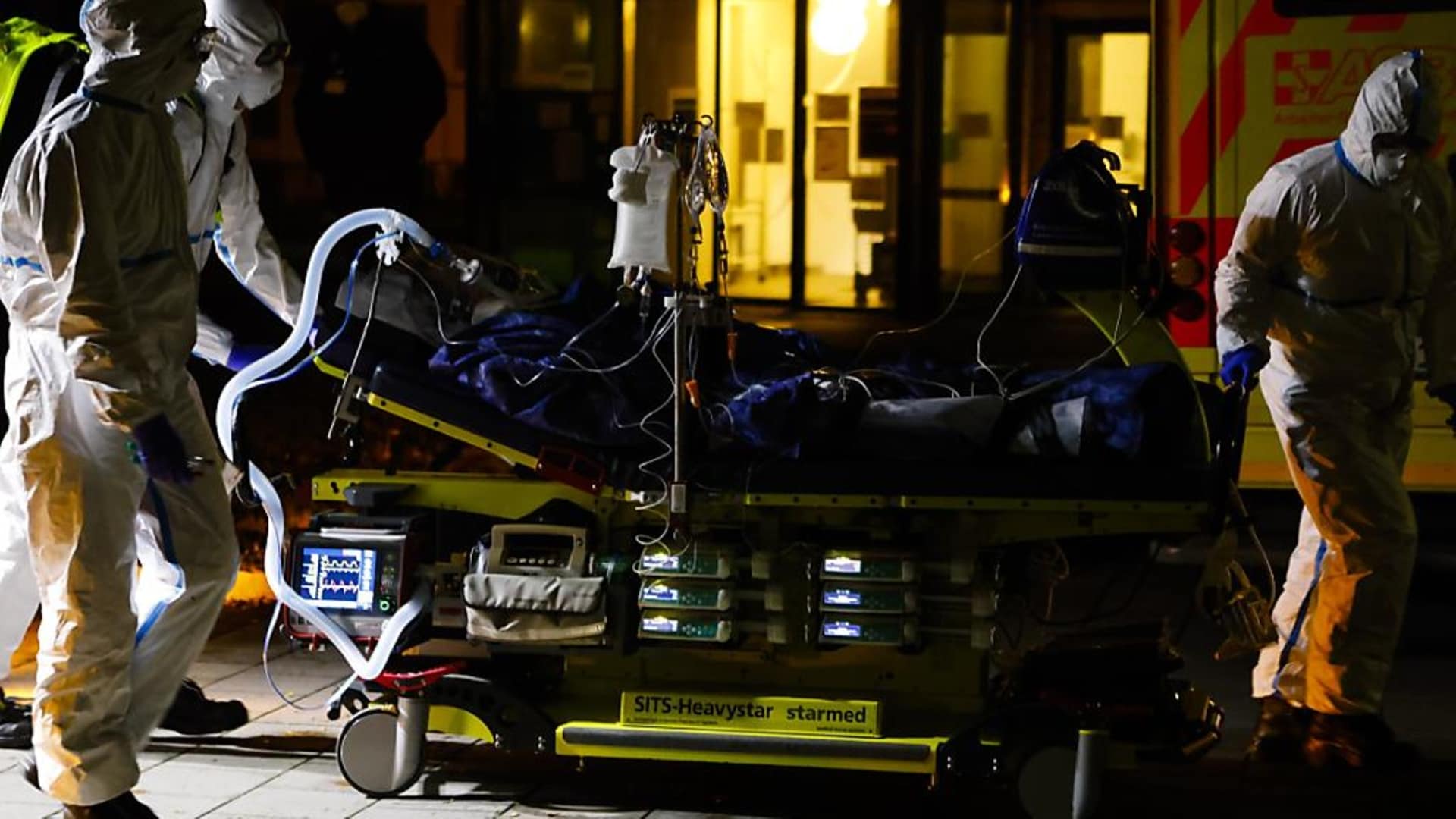 Il ministro della Salute tedesco, Jens Spahn: "Serve un lockdown per non vaccinati" Il ministro della Salute tedesco, Jens Spahn: "Serve un lockdown per non vaccinati"