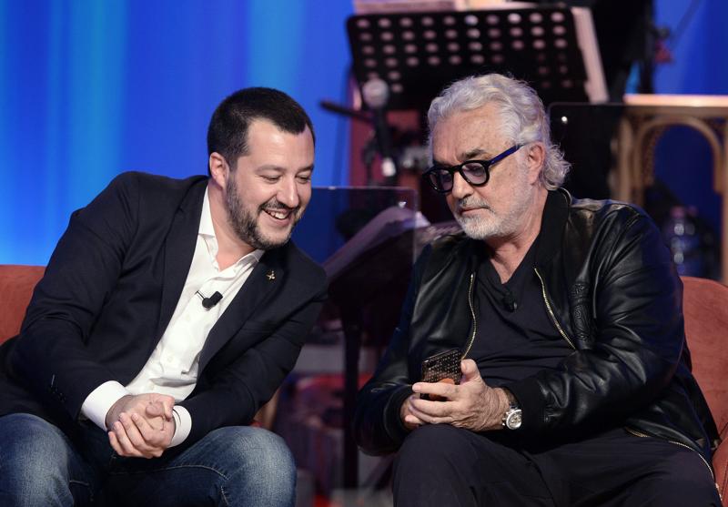 Salvini il nuovo Superciuk: togliere ai poveri per non tassare i ricchi Salvini il nuovo Superciuk: togliere ai poveri per non tassare i ricchi