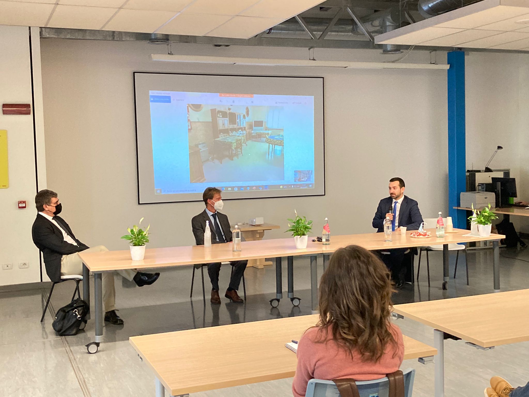 La nuova figura lavorativa nata con la pandemia si chiama 'Detective del virus'