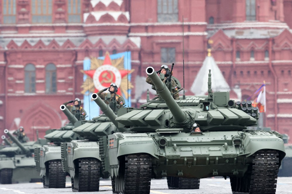 russia-tanks-wwii-1232779724 Gli 007 Usa: la Russia pianifica un'invasione dell'Ucraina con 175mila soldati