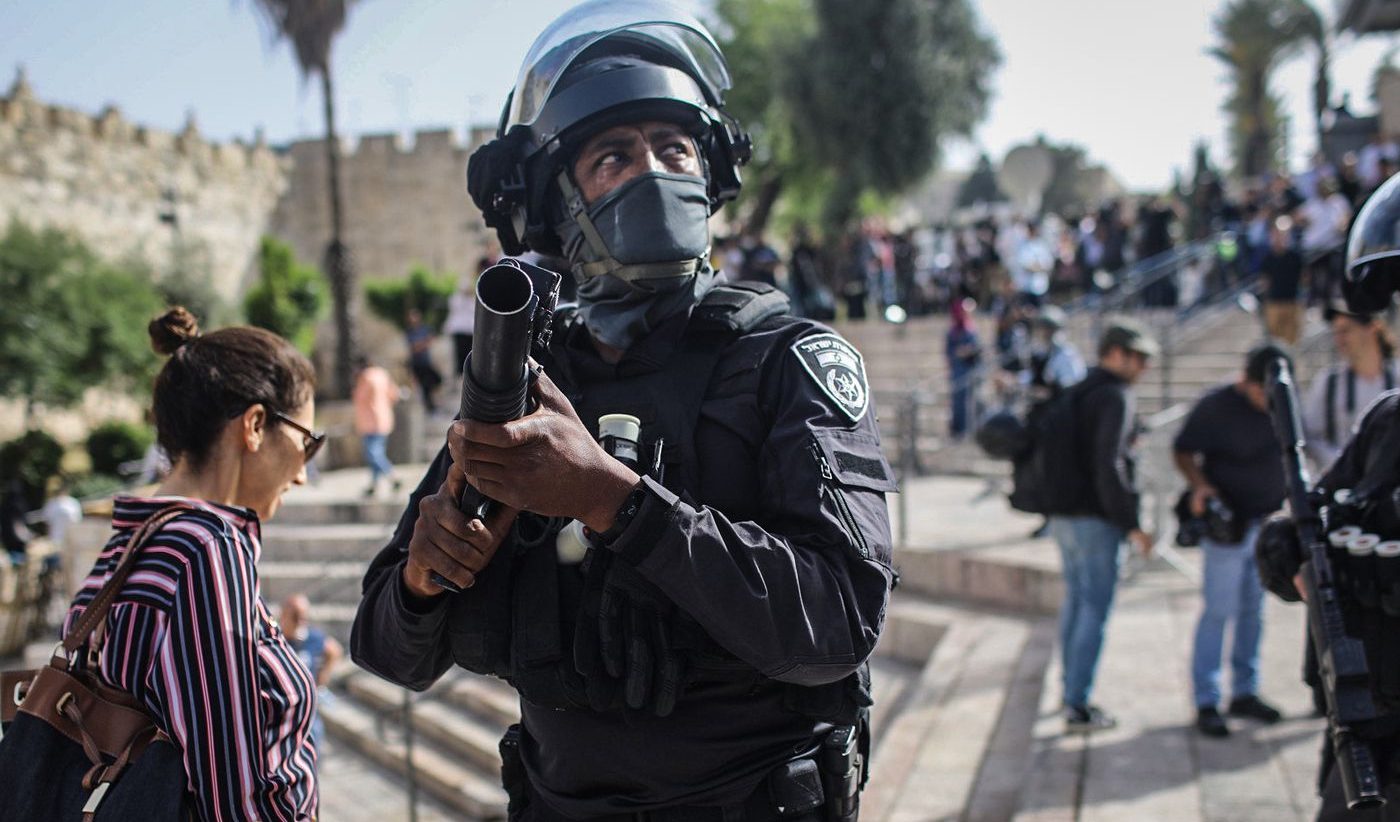 Ong,  premi Nobel, giudici, scrittori e giornalisti israeliani: anche loro nemici dello Stato ebraico?