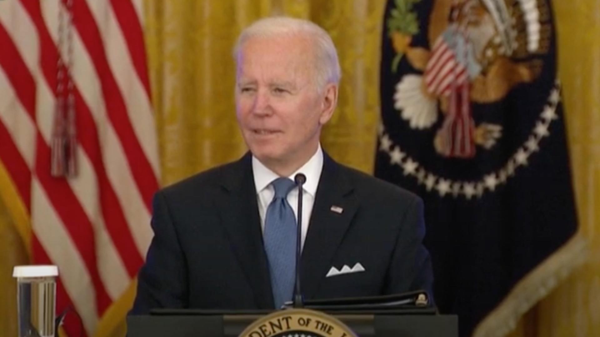 Biden attacca Putin: "Criminale di guerra". Il Cremlino: "Parole inaccettabili e imperdonabili"