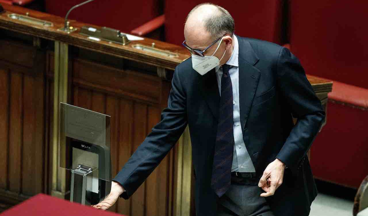 Letta: "Il campo largo funziona, con M5s e Italia Viva abbiamo stoppato la Casellati" Letta: "Il campo largo funziona, con M5s e Italia Viva abbiamo stoppato la Casellati"