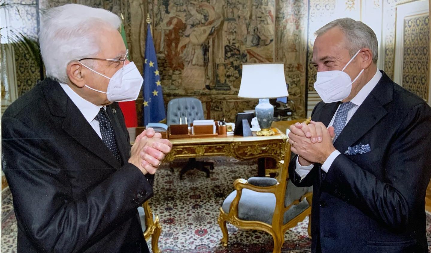 Vaia lancia la sfida: "Superamento dei brevetti perché tutti i popoli possano accedere ai vaccini"