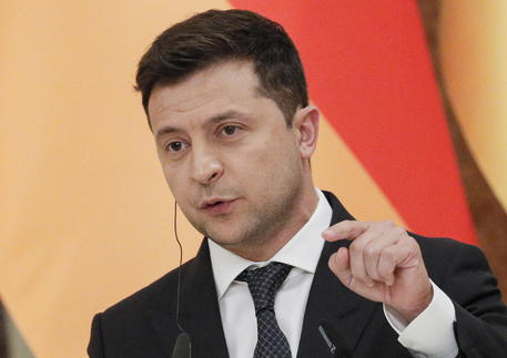 Il presidente dell'Ucraina Zelensky: "È ora di porre fine a conflitto nel Donbass"