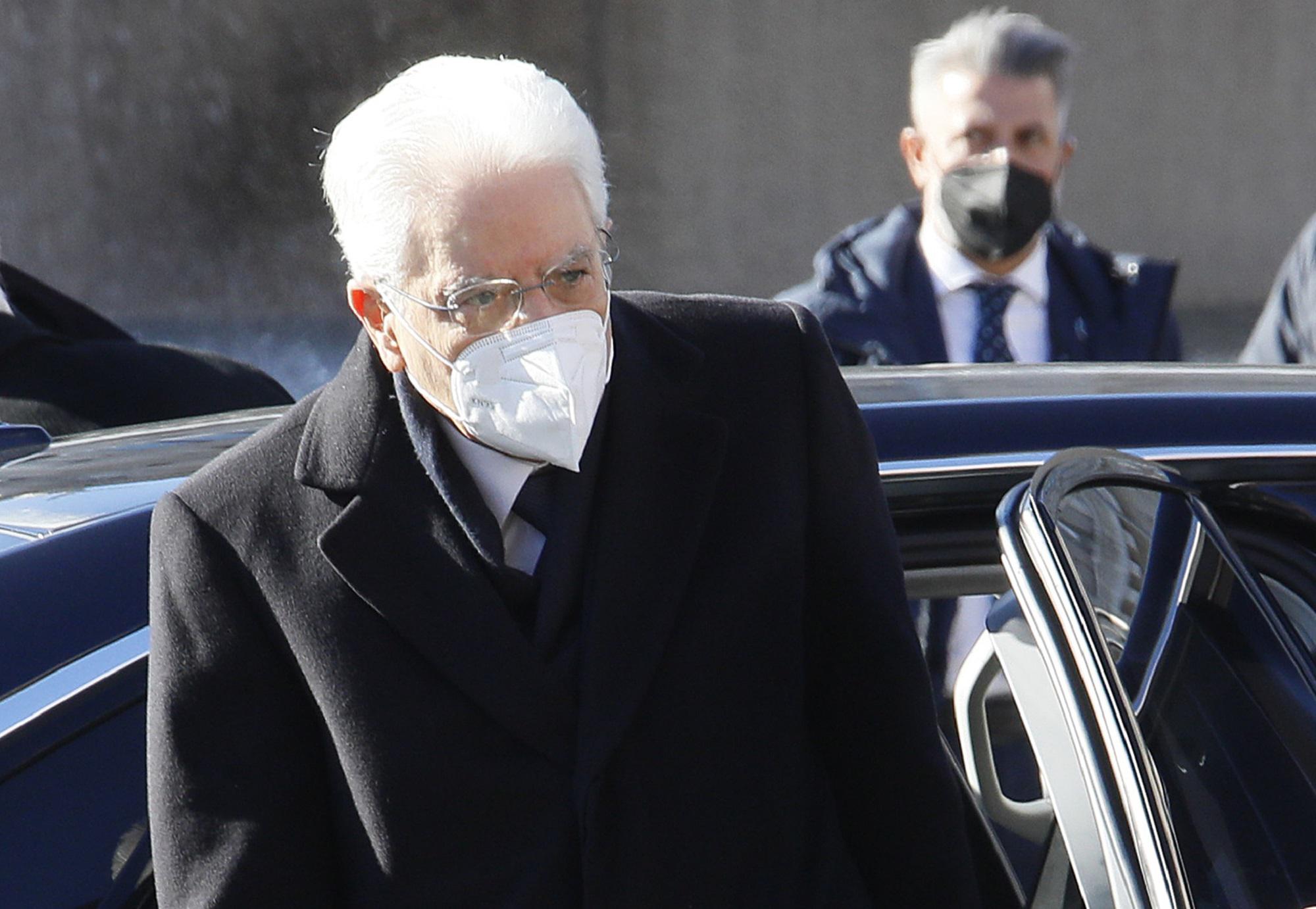 Ucraina, Mattarella: "Un paese potente ne invade uno indipendente per imporgli le sue scelte, che non diventi un metodo" Ucraina, Mattarella: "Un paese potente ne invade uno indipendente per imporgli le sue scelte, che non diventi un metodo"