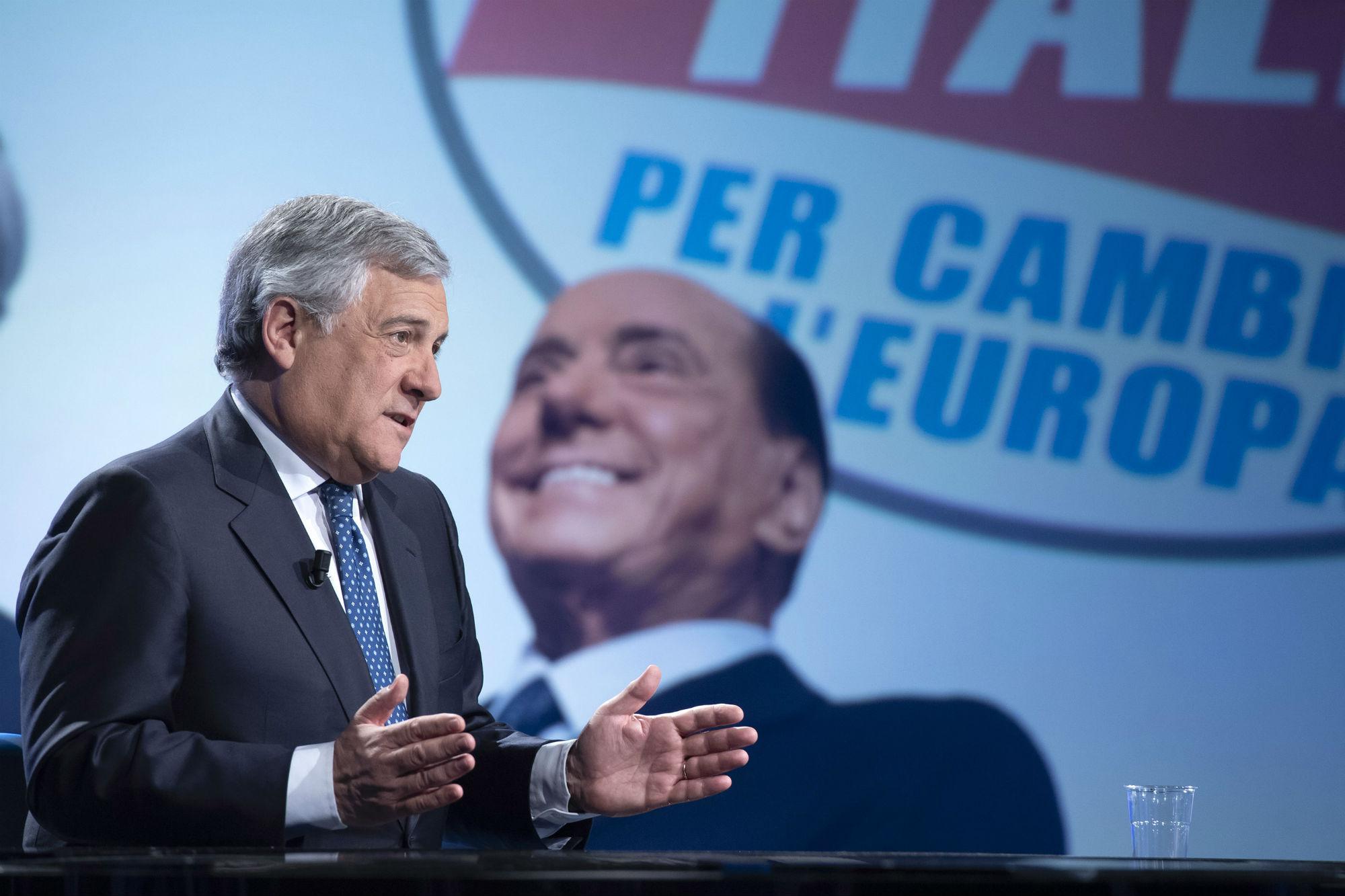 Berlusconi al Quirinale, Tajani: "Possibile trovare il consenso di Renzi"