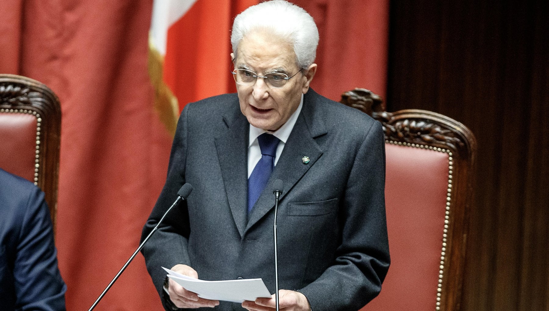 Covid, Mattarella al personale socio-sanitario: "Grazie al loro spirito di sacrificio abbiamo fronteggiato la pandemia" Covid, Mattarella al personale socio-sanitario: "Grazie al loro spirito di sacrificio abbiamo fronteggiato la pandemia"