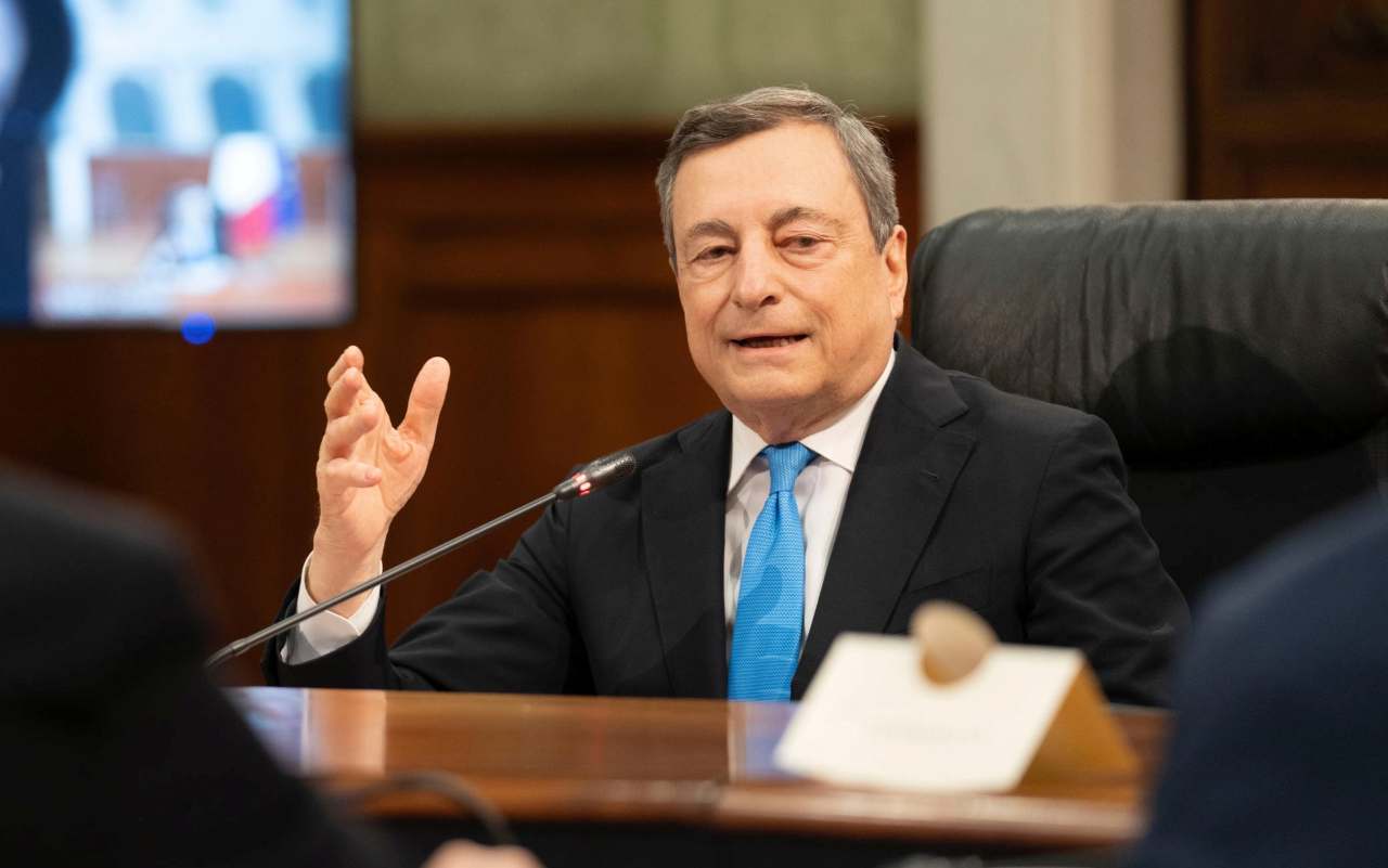 Draghi: "Ora il dialogo con Mosca è impossibile. Solidarietà da parte del popolo italiano all'Ucraina" Draghi: "Ora il dialogo con Mosca è impossibile. Solidarietà da parte del popolo italiano all'Ucraina"