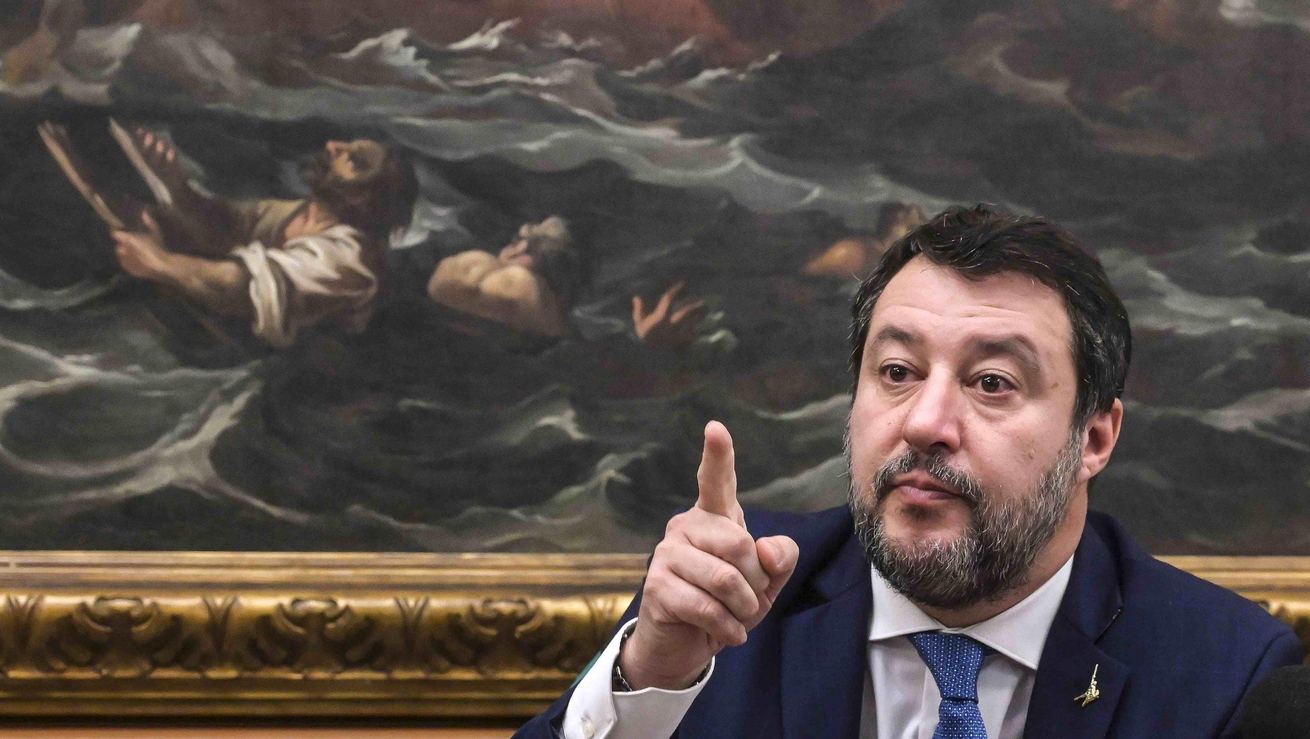 Salvini cerca di salvare le apparenze: "Nessun rischio guerriglia, se si lavora non c'è tempo per litigare"