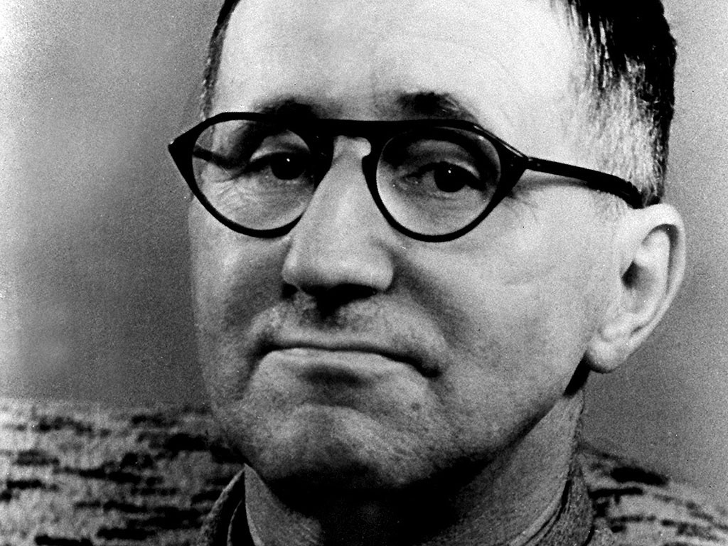 Meloni cita (a capocchia) Brecht ma dimentica che lo scrittore combattè le ideologie reazionarie che lei incarna