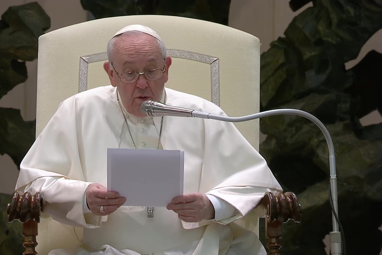 Ucraina, nuovo appello del Papa contro la guerra: "In nome di Dio, fermatevi!" Ucraina, nuovo appello del Papa contro la guerra: "In nome di Dio, fermatevi!"