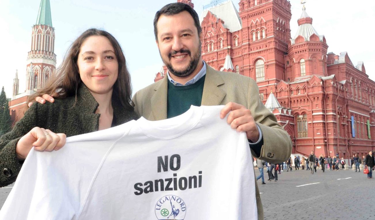 I radicali incalzano Salvini, il fan di Putin: "Deve dire sui suoi incontri di Mosca senza reticenze" I radicali incalzano Salvini, il fan di Putin: "Deve dire sui suoi incontri di Mosca senza reticenze"