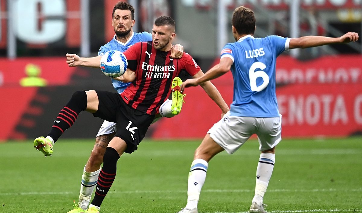 Milan-Lazio, Sarri rilancia Cataldi. Pioli si affida a Diaz, per la panchina Tomori e Rebic. Arbitra un brianzolo Milan-Lazio, Sarri rilancia Cataldi. Pioli si affida a Diaz, per la panchina Tomori e Rebic. Arbitra un brianzolo