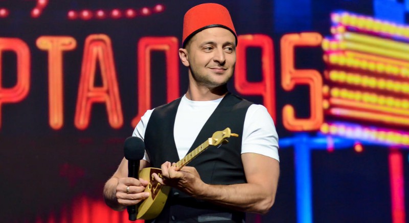 Volodymyr Zelenskyy, chi è l'attore comico diventato Presidente che non riesce più a sorridere